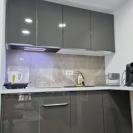 Denis 4*